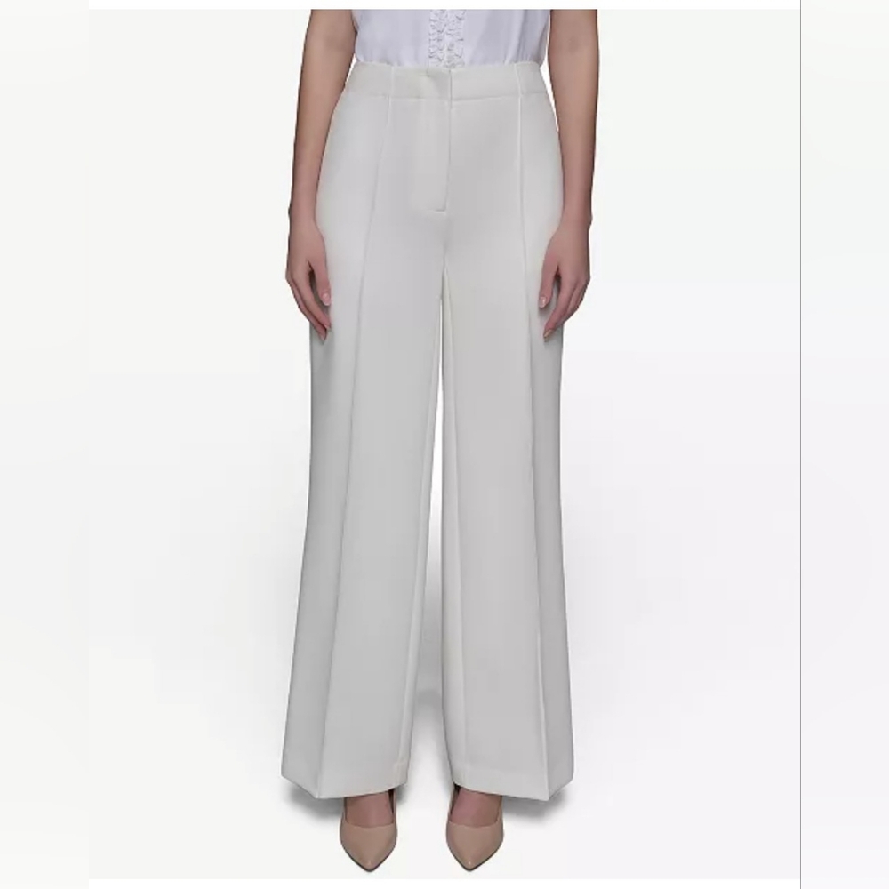 Karl Lagerfeld SEALED! NWT! Pleated Leg Pant in Soft White. Sz 4. R2S!!